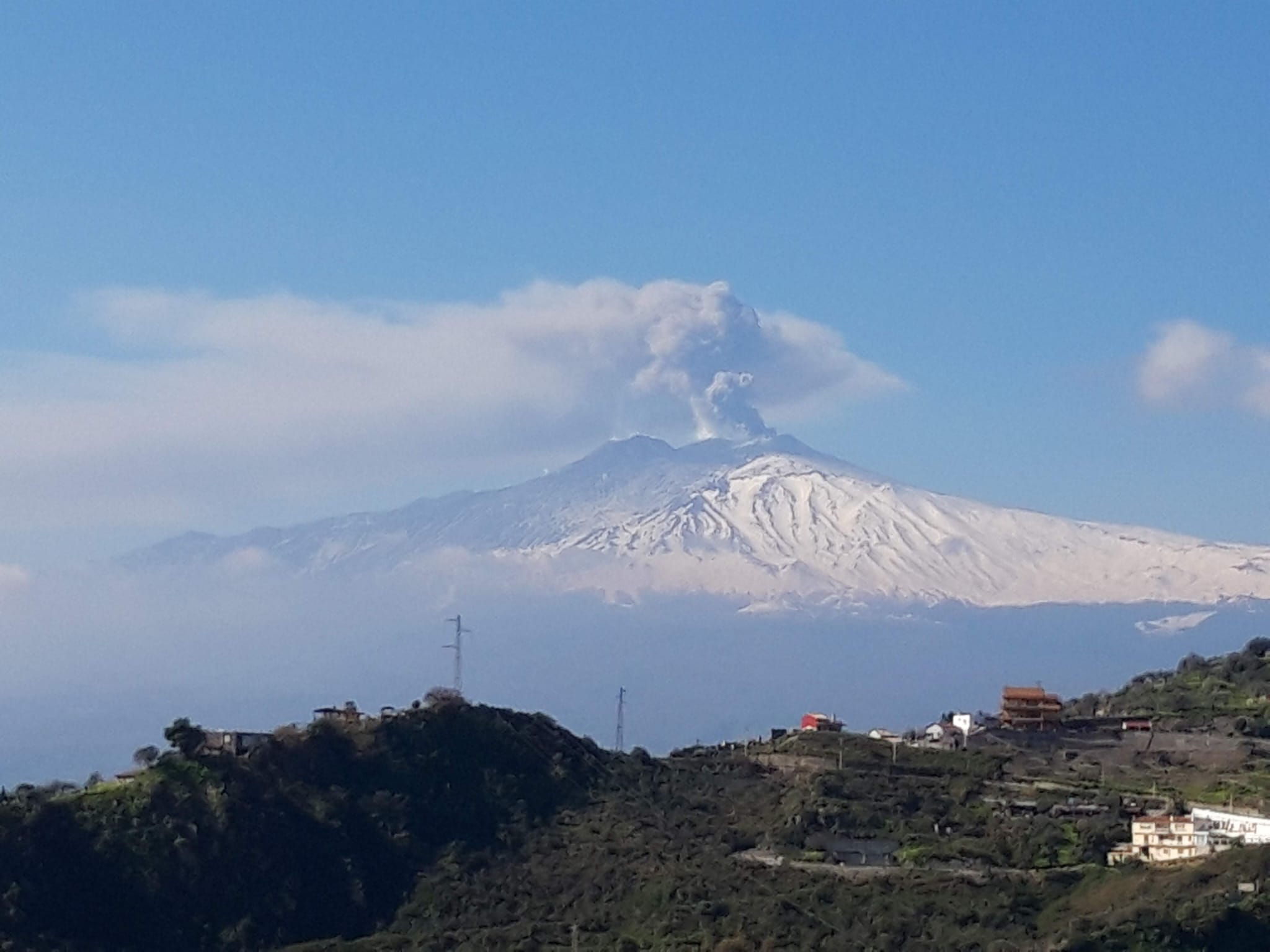 Car rental with driver for a tour on Etna